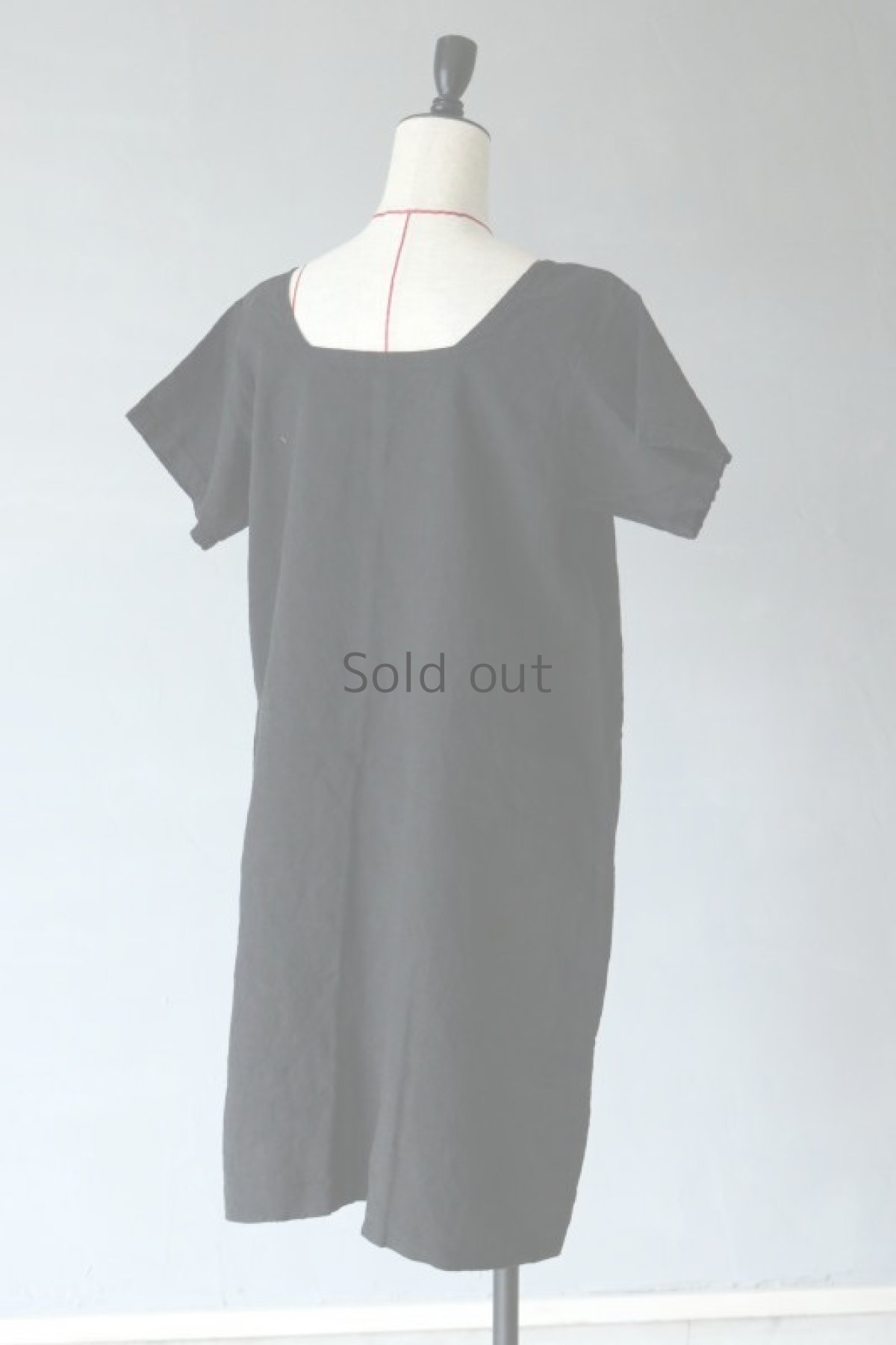 画像7: 【フランス】アンティークリネン×染　ディープVネック半袖ワンピース（ブラック） (7)