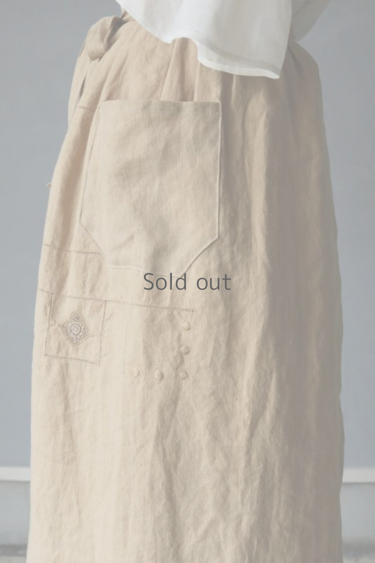 画像9: 【ササキチホ】アンティークリネン×染　レースワークエプロン（ベージュ） (9)