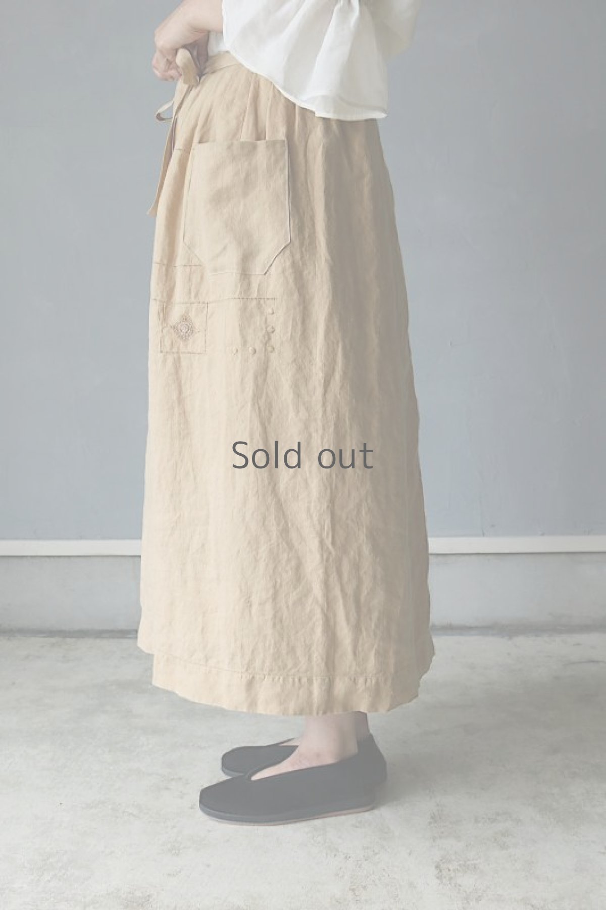 画像10: 【ササキチホ】アンティークリネン×染　レースワークエプロン（ベージュ） (10)