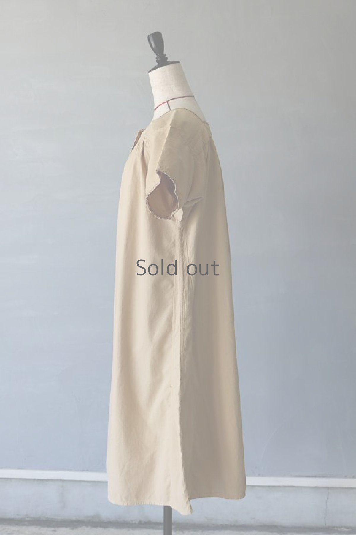 画像6: 【ドイツ】アンティークリネン×染　ヘンリーネック半袖ワンピース（ベージュ） (6)