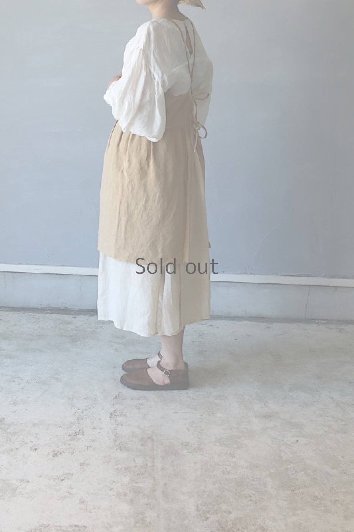 画像2: 【ササキチホ】アンティークリネン×染　背クロス＋リボンキャミソール（ベージュ/ロング丈） (2)