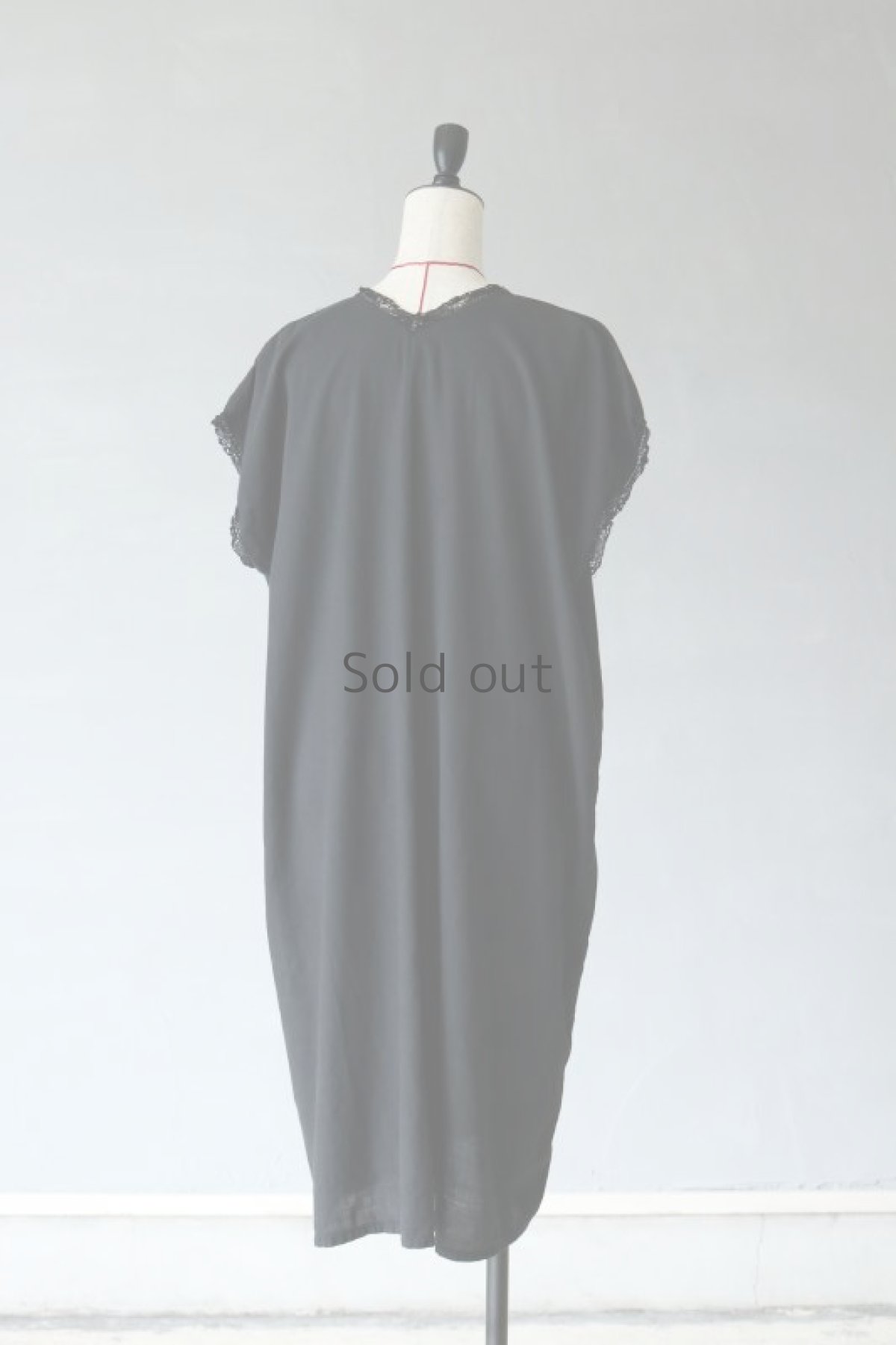 画像9: 【フランス】アンティークコットン×染　Vネックレース　ノースリーブワンピース（ブラック） (9)