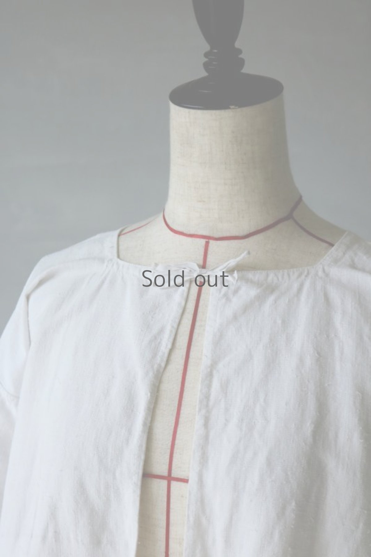 画像3: 【フランス】アンティークリネン ハーフスリーブ ディープVネックワンピース（イニシャルML） (3)