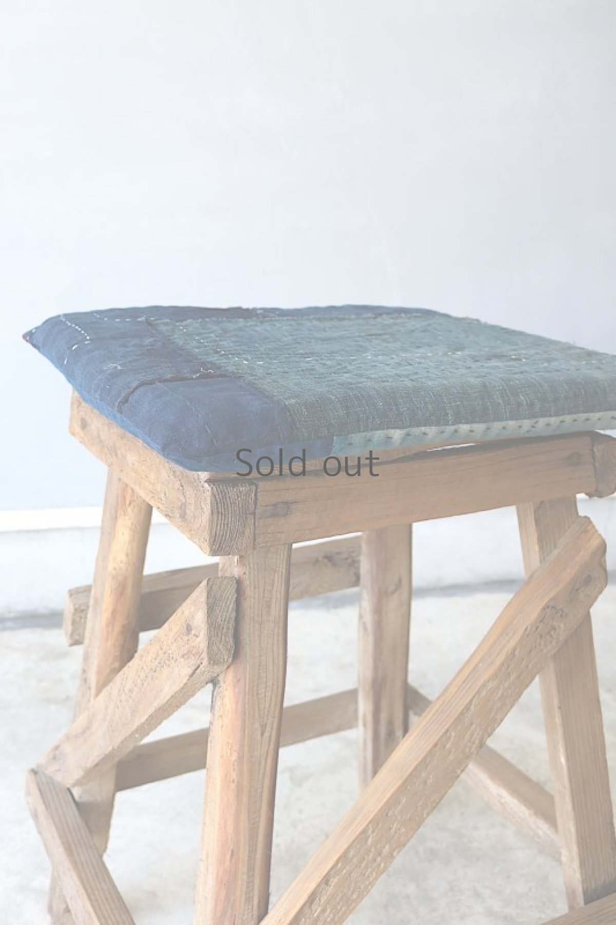 画像9: 【MITSUGU SASAKI】日本古布　藍染パッチワーク　ZABUTON (9)