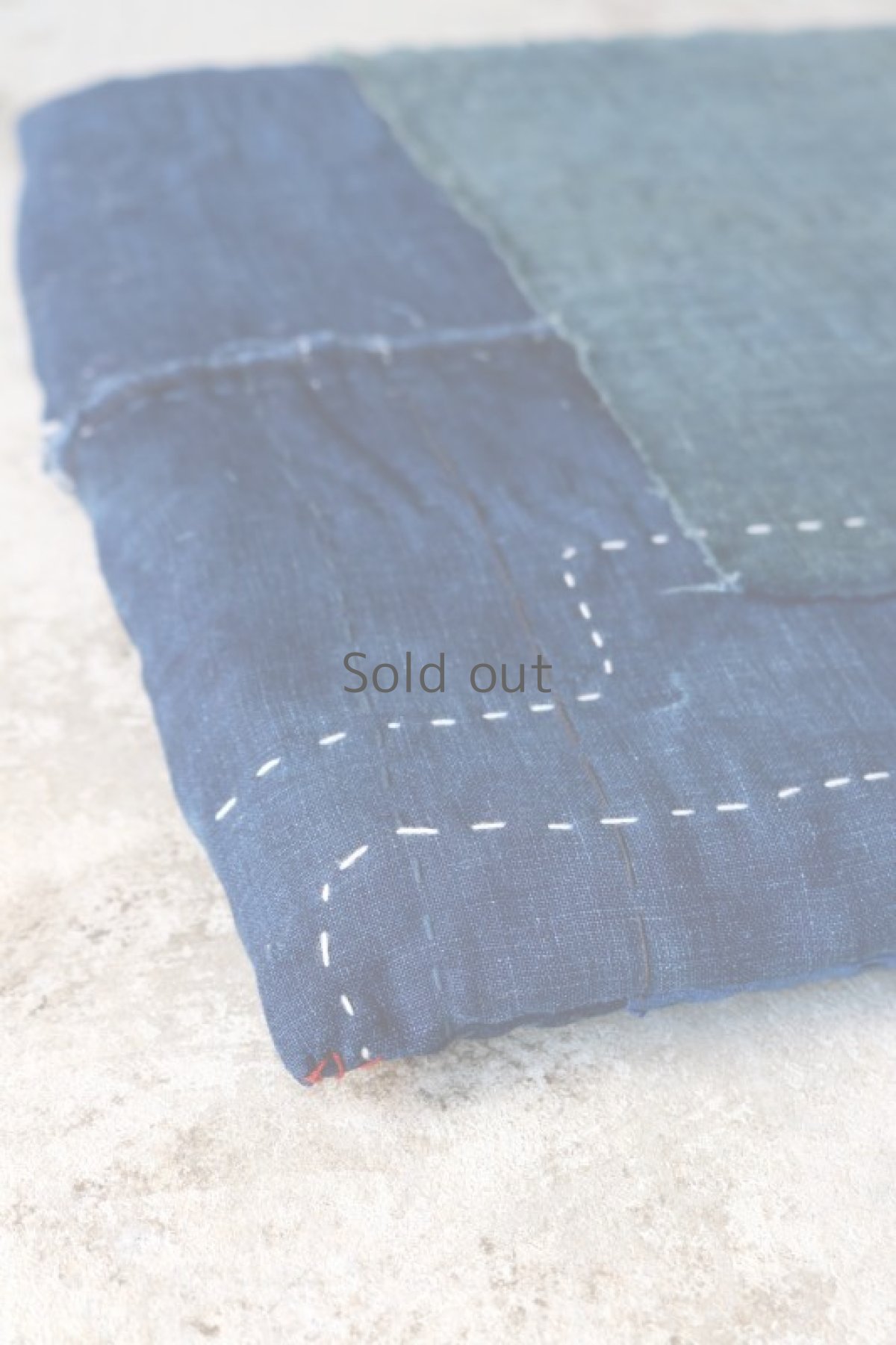 画像4: 【MITSUGU SASAKI】日本古布　藍染パッチワーク　ZABUTON (4)