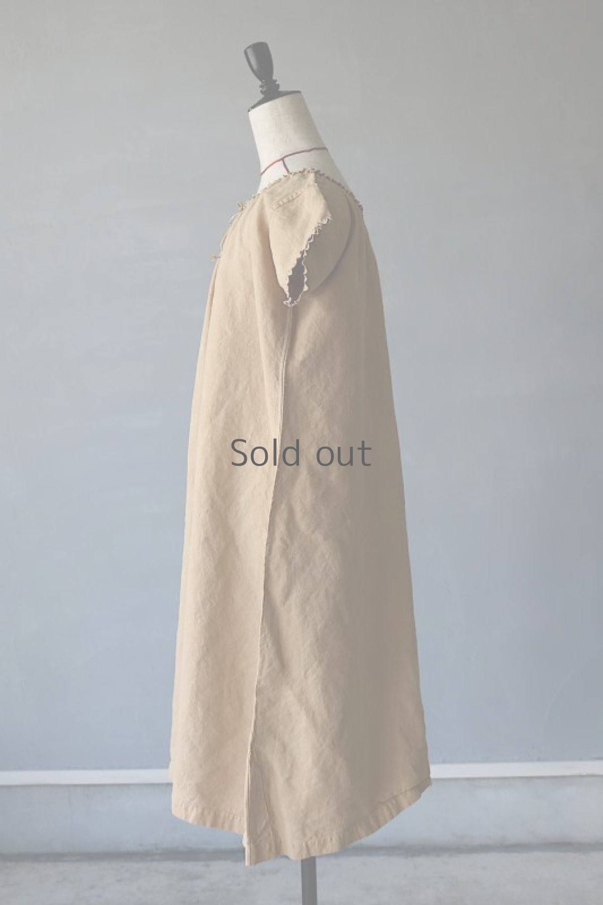 画像7: 【フランス】アンティークリネン×染　ショートスリーブ　ワンピース（ベージュ/イニシャルMF） (7)