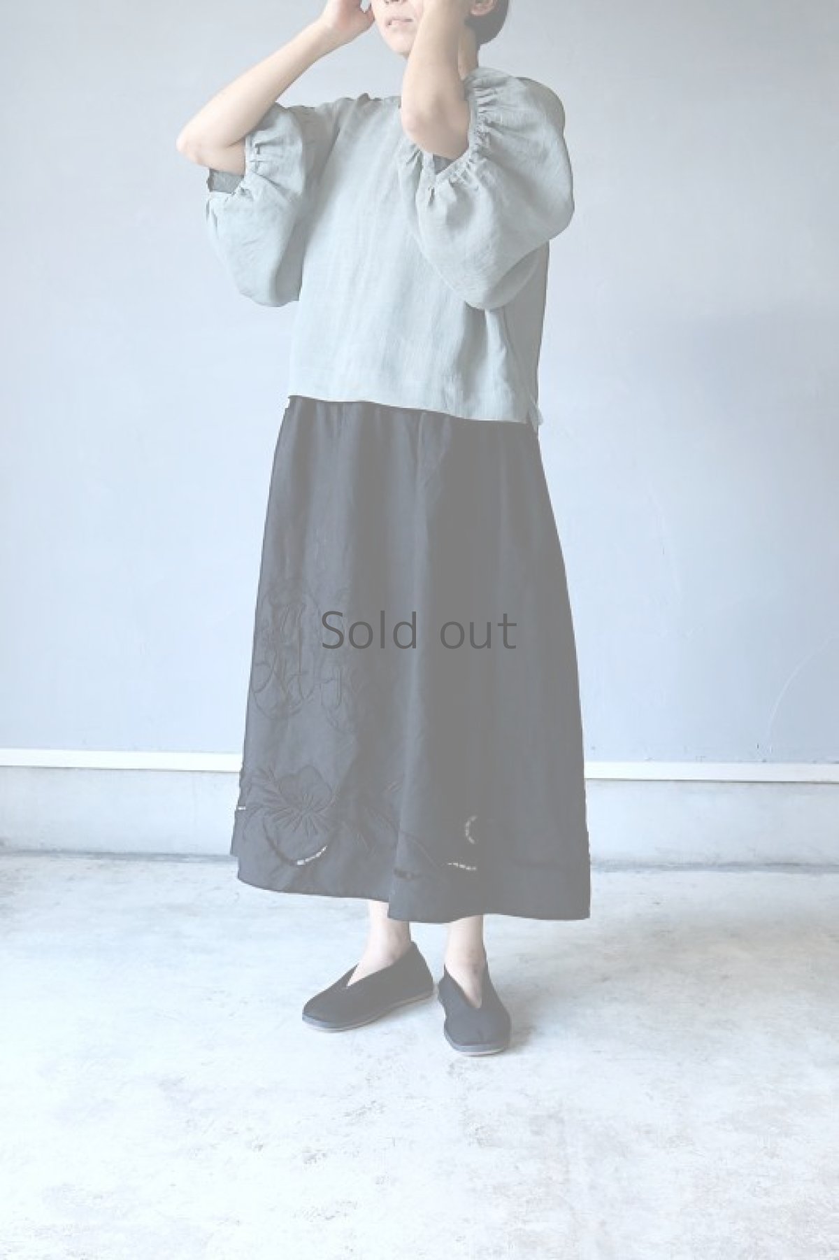 画像11: 【ササキチホ】アンティークリネン×染め　インナーワンピース（黒/カットワークレース/AF） (11)