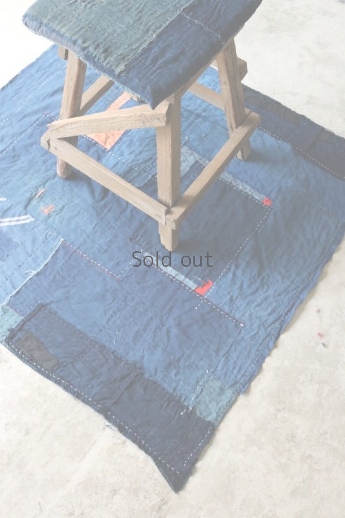 画像17: 【MITSUGU SASAKI】日本古布　藍染パッチワーク　RUGマット (17)
