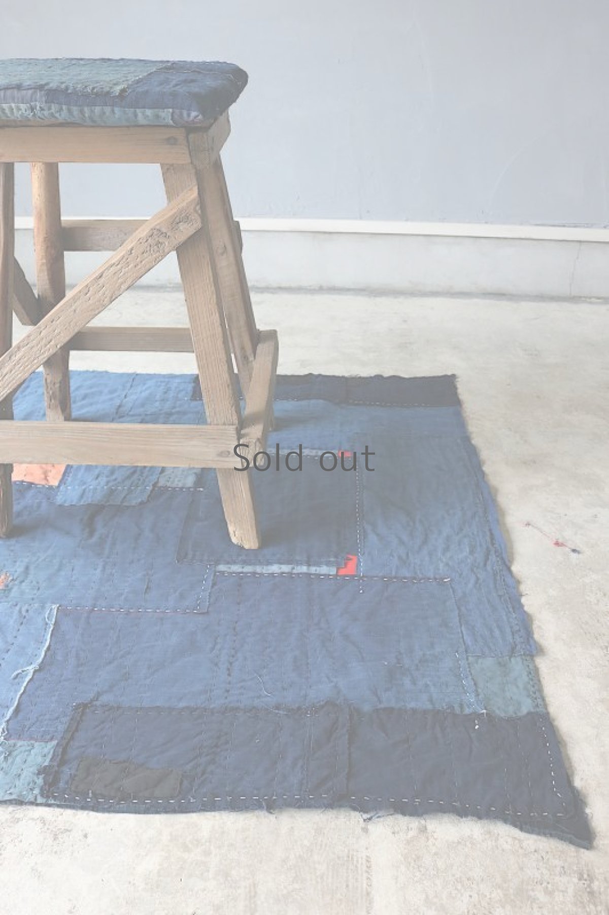 画像18: 【MITSUGU SASAKI】日本古布　藍染パッチワーク　RUGマット (18)