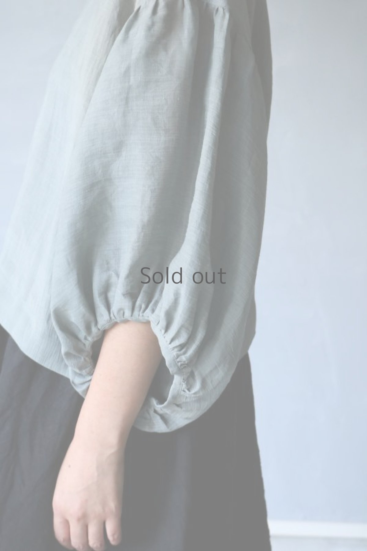 画像9: 【ササキチホ】古布　麻　 バルーン袖　ブラウス（ねずみ色 ） (9)