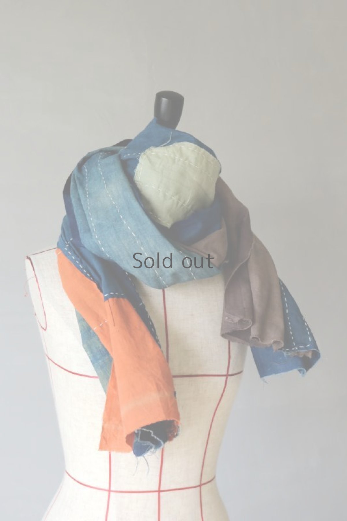 画像10: 【MITSUGU SASAKI】BORO古布　柔らか木綿のパッチワークショール（藍染・朱色） (10)