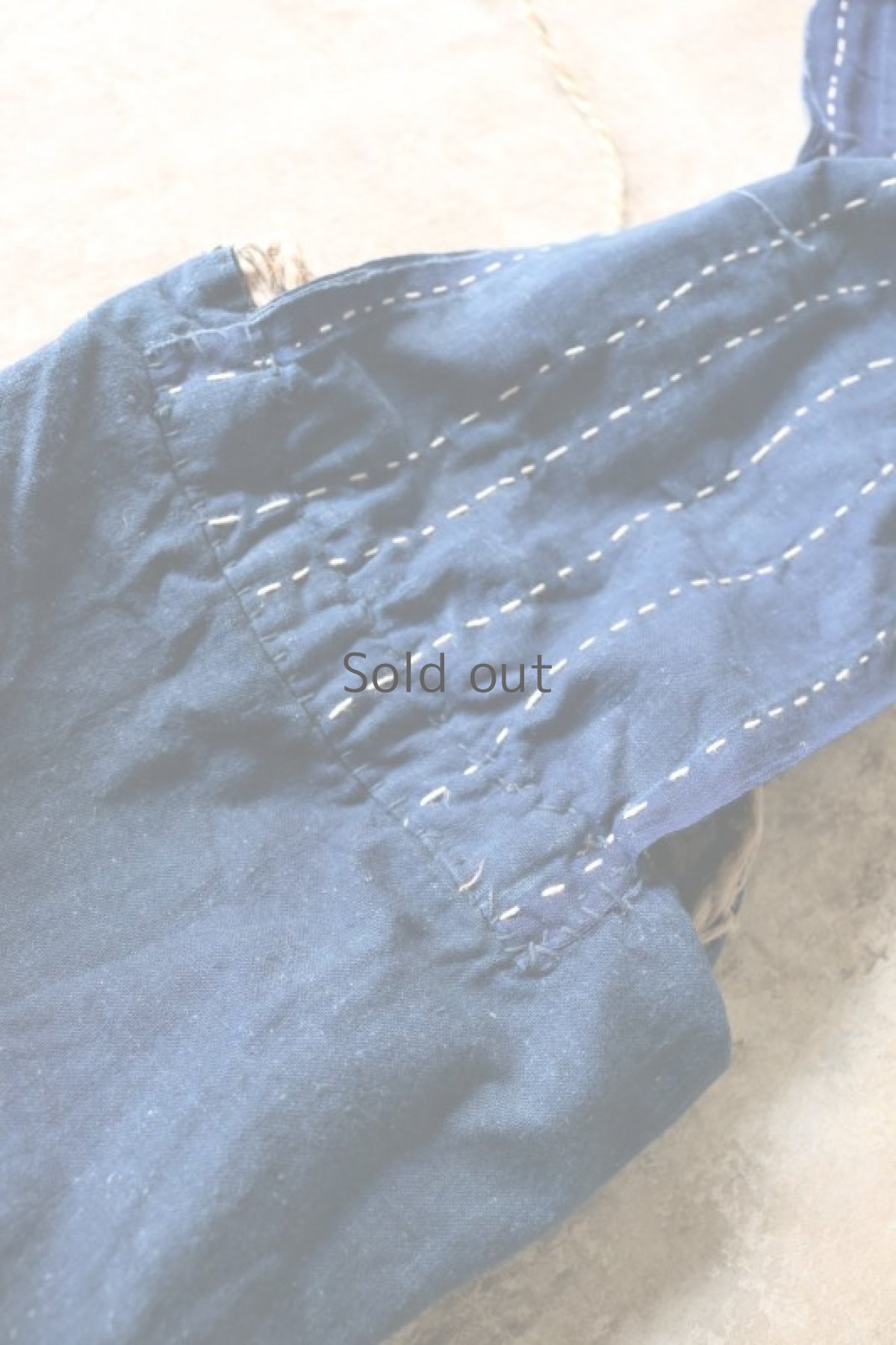 画像11: 【MITSUGU SASAKI】BORO古布　パッチワーク米袋のリバーシブルショルダーバッグ(藍/ウォーキング用) (11)