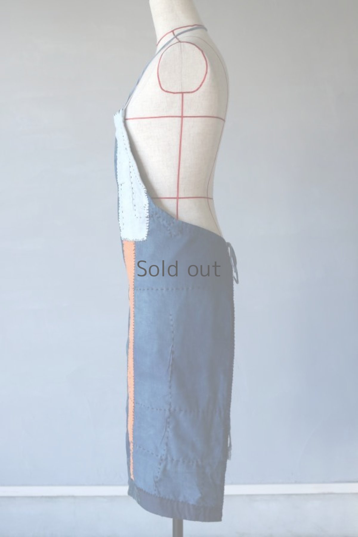 画像7: 【MITSUGU SASAKI】BORO古布　藍染古布を縫い合わせたフレンチワークエプロン　 (7)