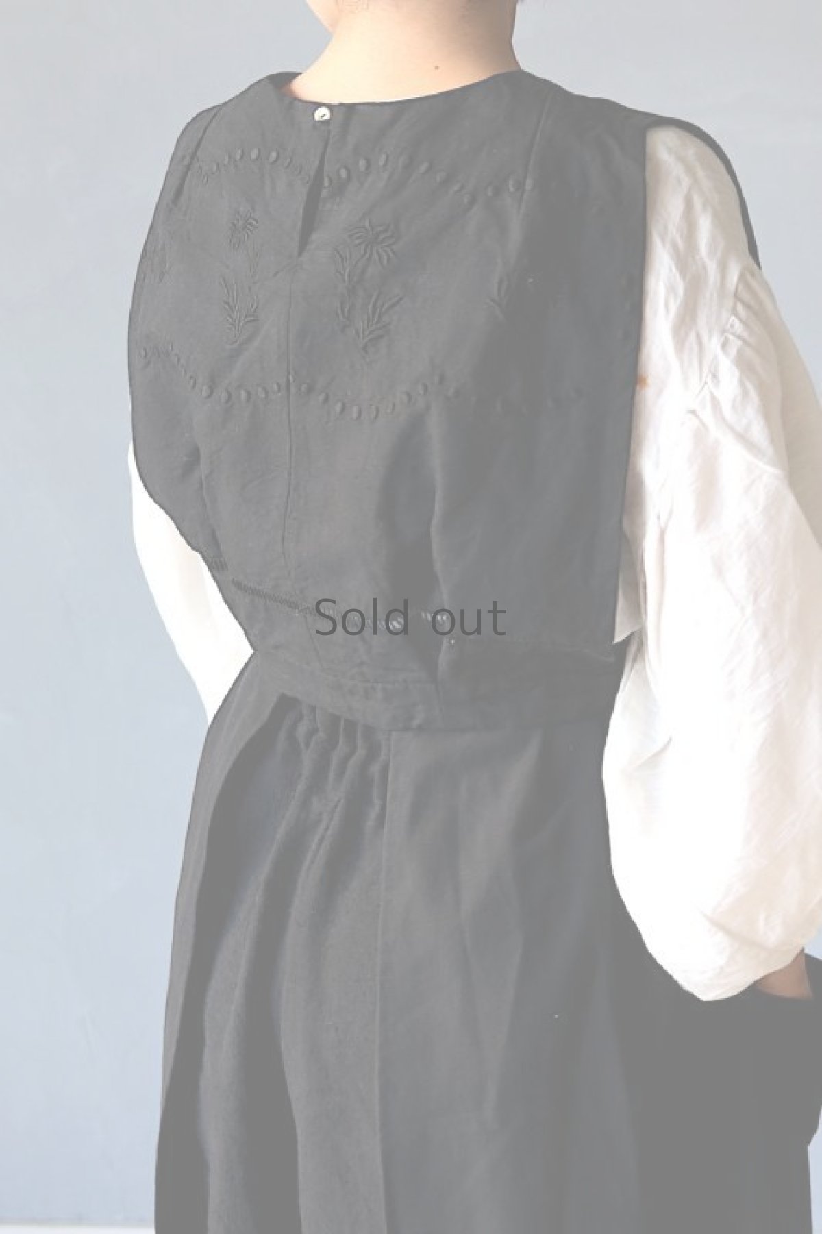 画像12: 【ササキチホ】アンティークリネン×染め 短胴衣（黒/背中刺繍） (12)