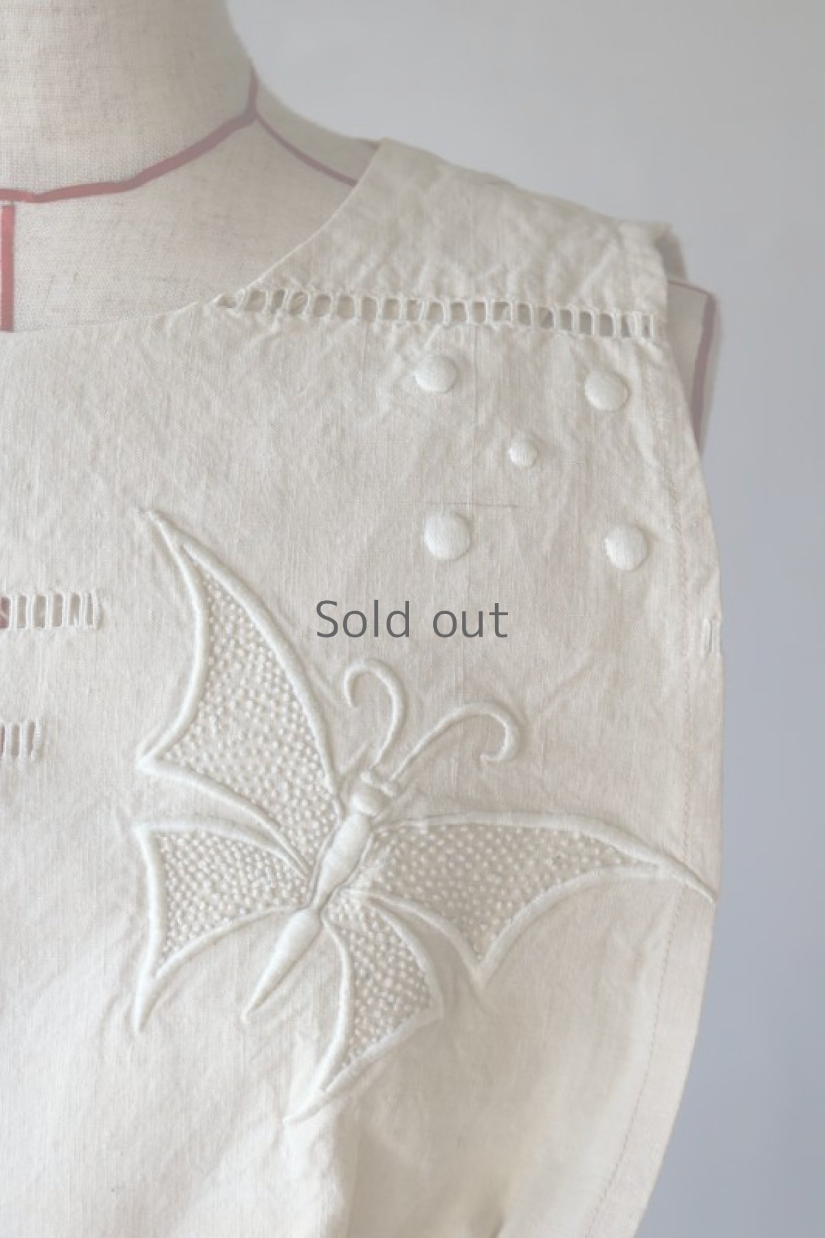 画像4: 【ササキチホ】アンティークリネン 胸飾り（生成り/蝶々） (4)