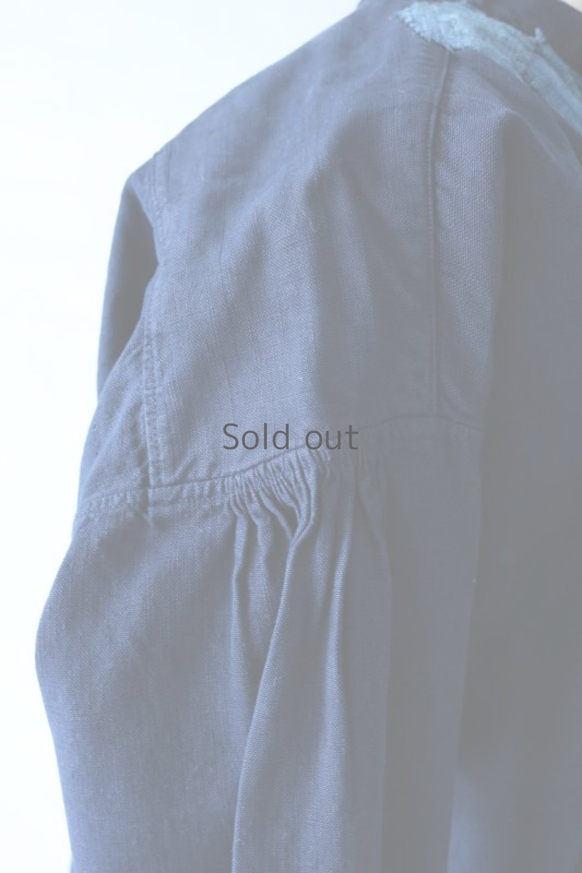 画像15: 【MITSUGU SASAKI】アンティークリネン×染め×古布　パッチワークボロスモックシャツ （紺染め） (15)