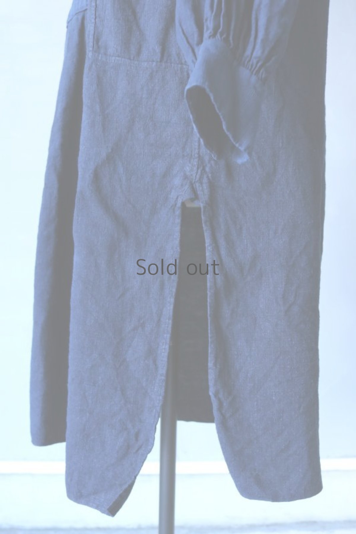 画像10: 【MITSUGU SASAKI】アンティークリネン×染め×古布　パッチワークボロスモックシャツ （紺染め） (10)