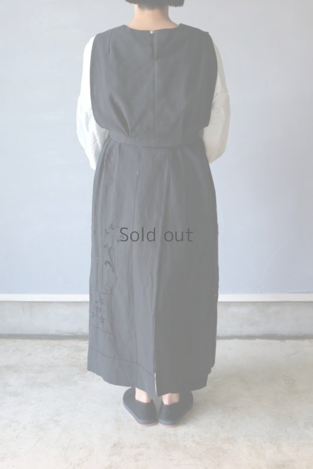 画像10: 【ササキチホ】アンティークリネン×染め　セットアップエプロン（黒） (10)