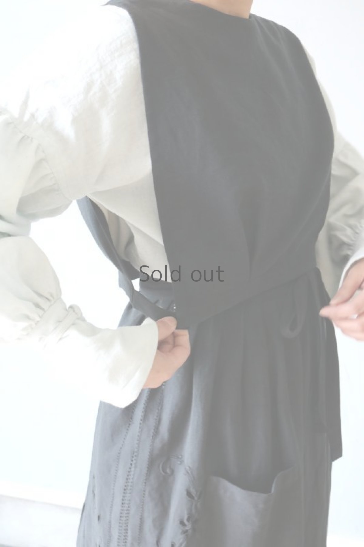 画像14: 【ササキチホ】アンティークリネン×染め　セットアップエプロン（黒） (14)