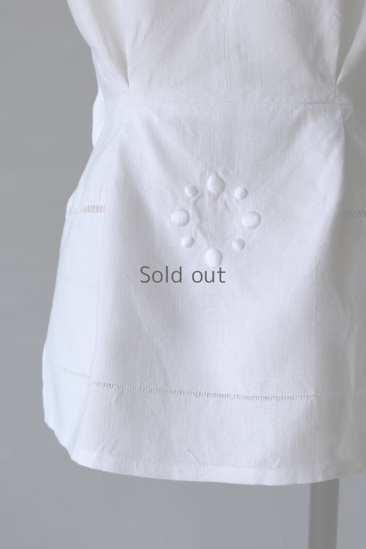 画像5: 【ササキチホ】アンティークリネン 長胴衣（白/背中裾レース） (5)