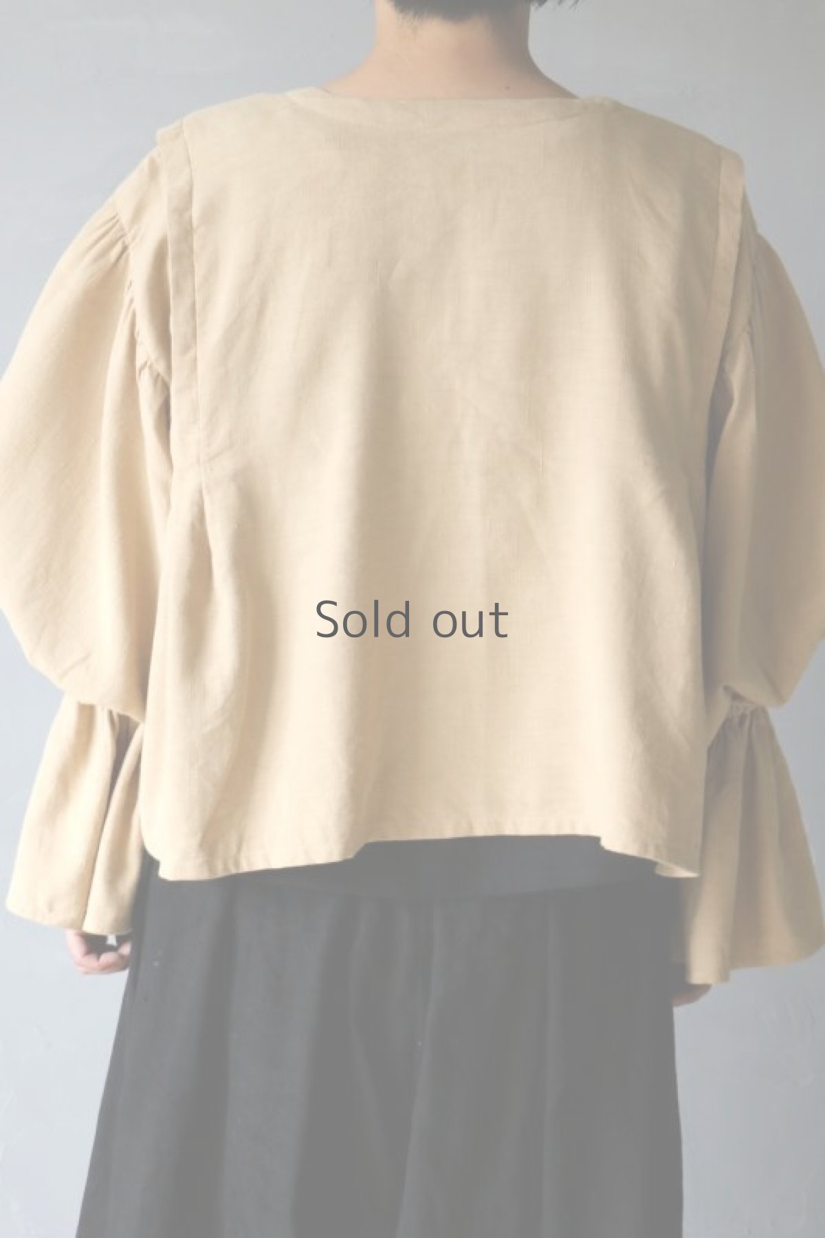 画像11: 【ササキチホ】アンティークリネン×染　ピエロ袖　ビッグブラウス(ベージュ) (11)