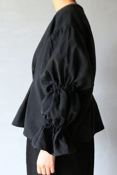 画像6: 【ササキチホ】アンティークリネン×染　ボンボン袖　ブラウス（黒） (6)