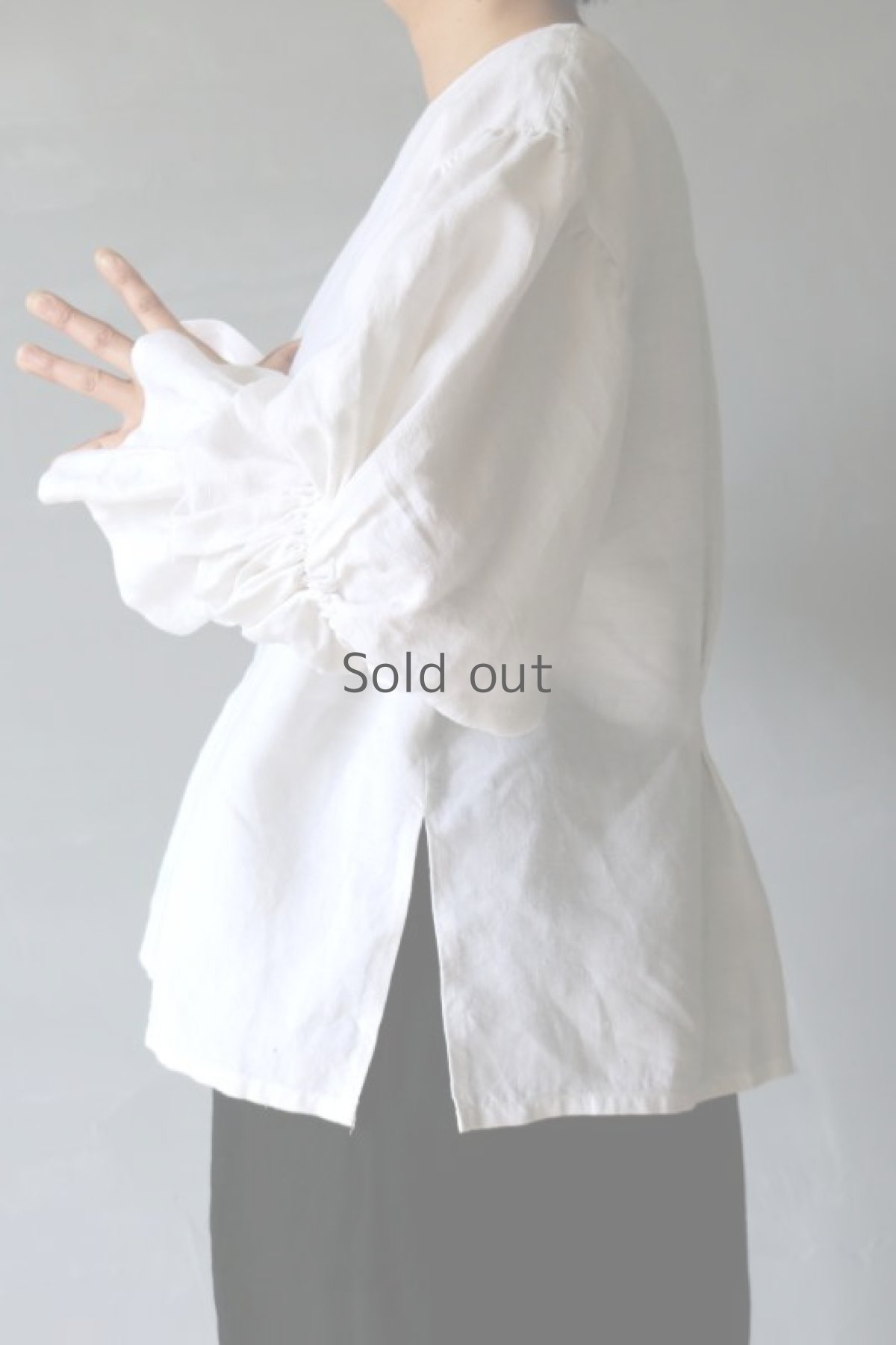 画像12: 【ササキチホ】アンティークリネン　ボンボン袖　ブラウス（白） (12)