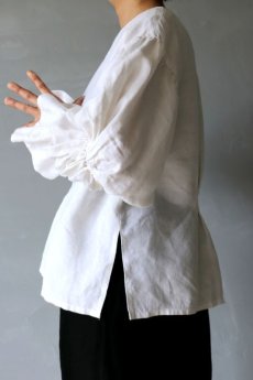 画像12: 【ササキチホ】アンティークリネン　ボンボン袖　ブラウス（白） (12)