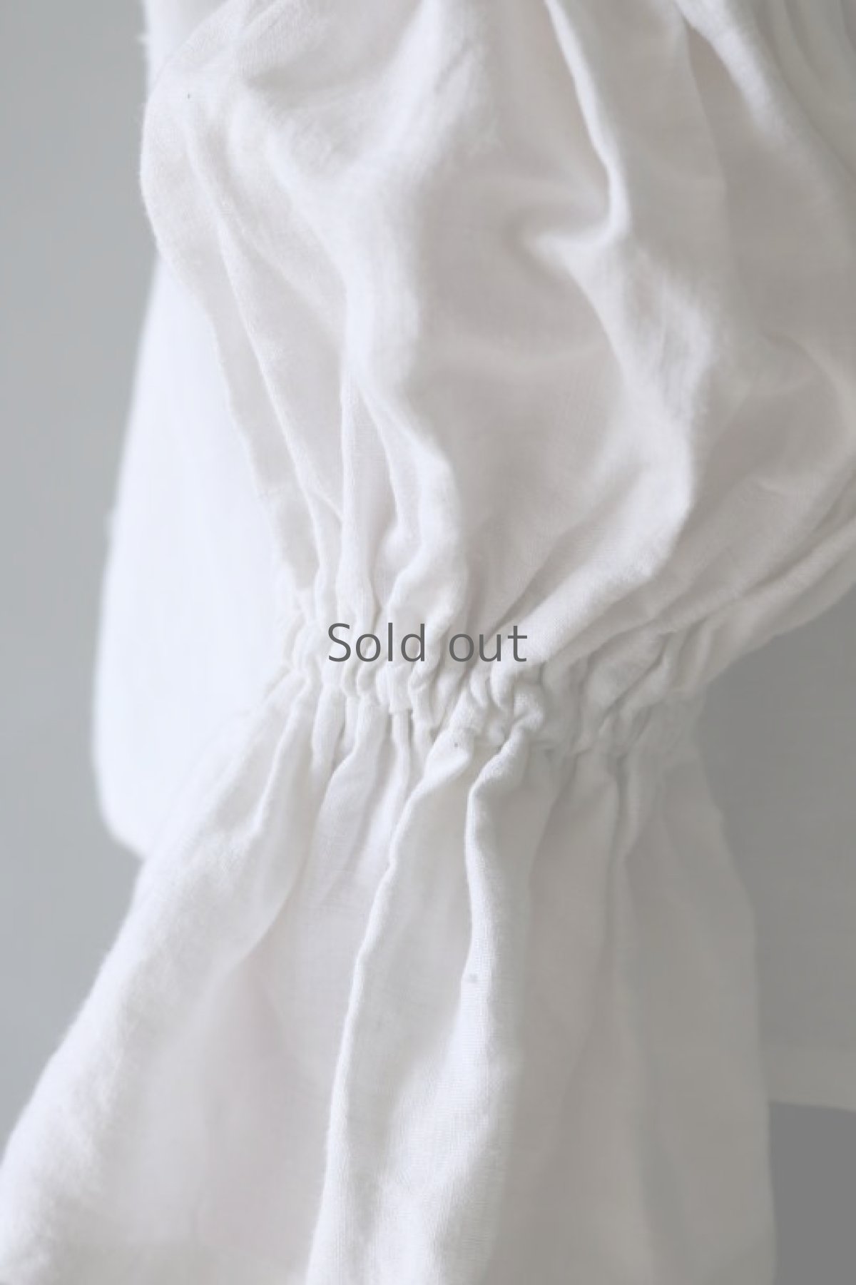 画像8: 【ササキチホ】アンティークリネン　ボンボン袖　ブラウス（白） (8)