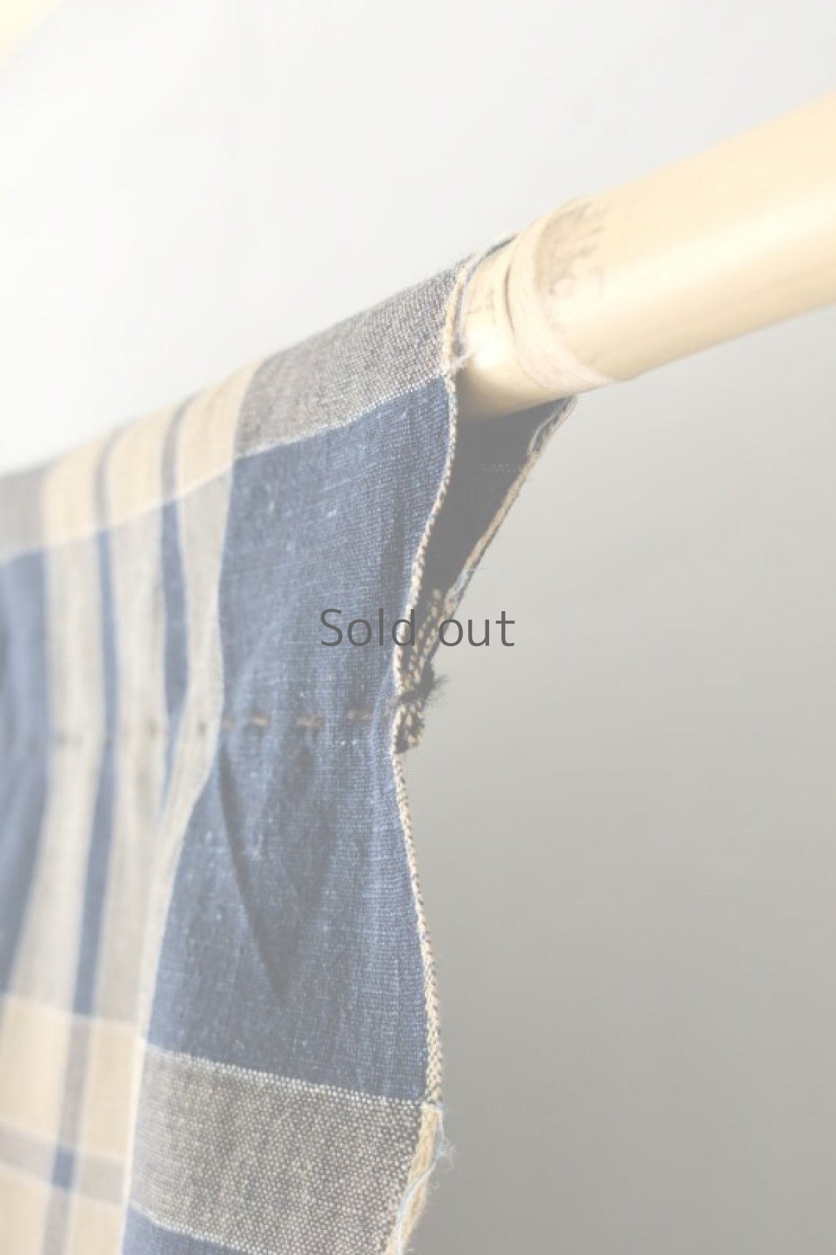 画像10: 【MITSUGU SASAKI】日本古布　パッチワーク壁掛け（藍色×格子柄） (10)