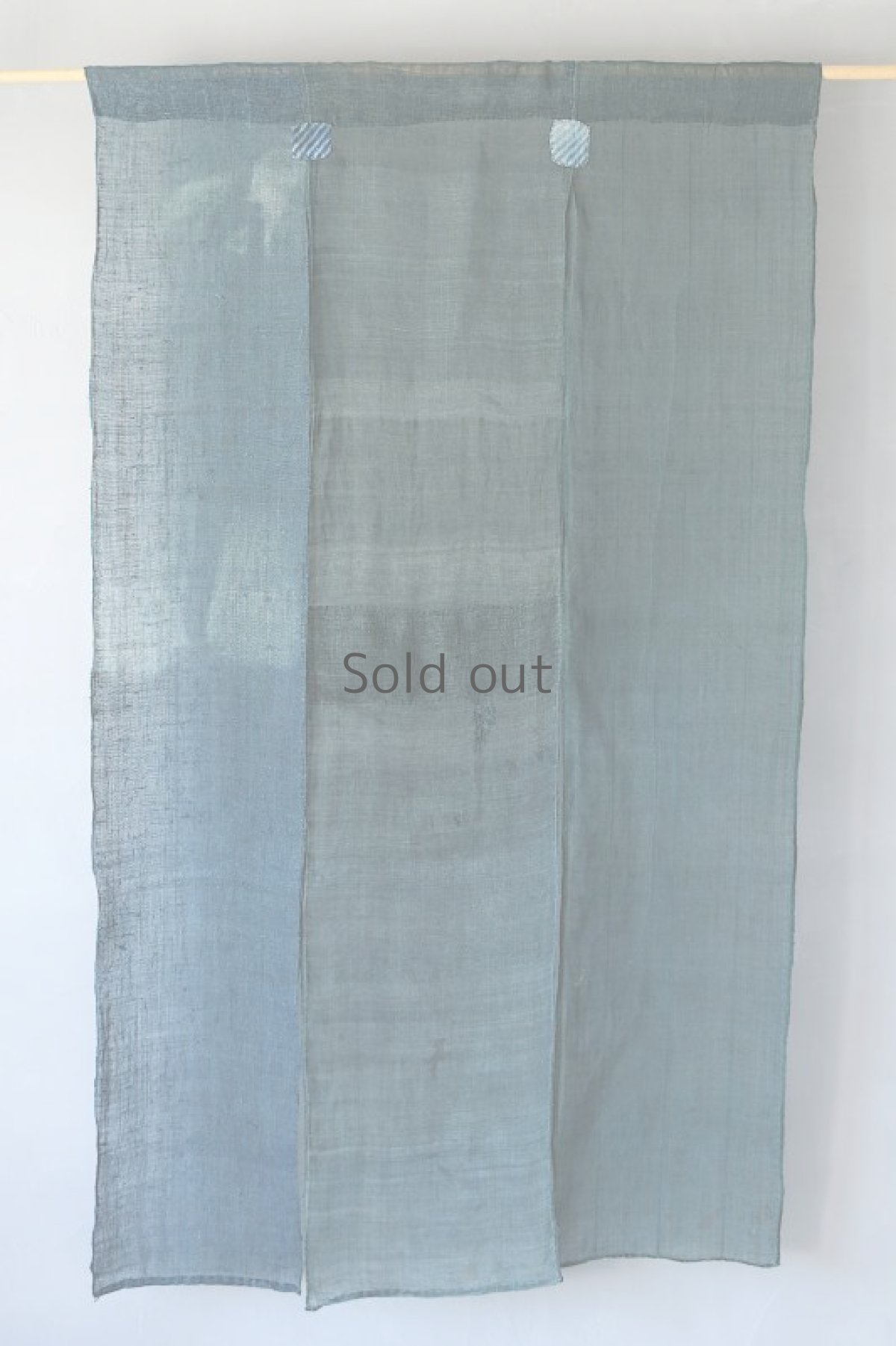 画像2: 【MITSUGU SASAKI】日本古布　パッチワーク壁掛けのれん（ウコン・蚊帳） (2)