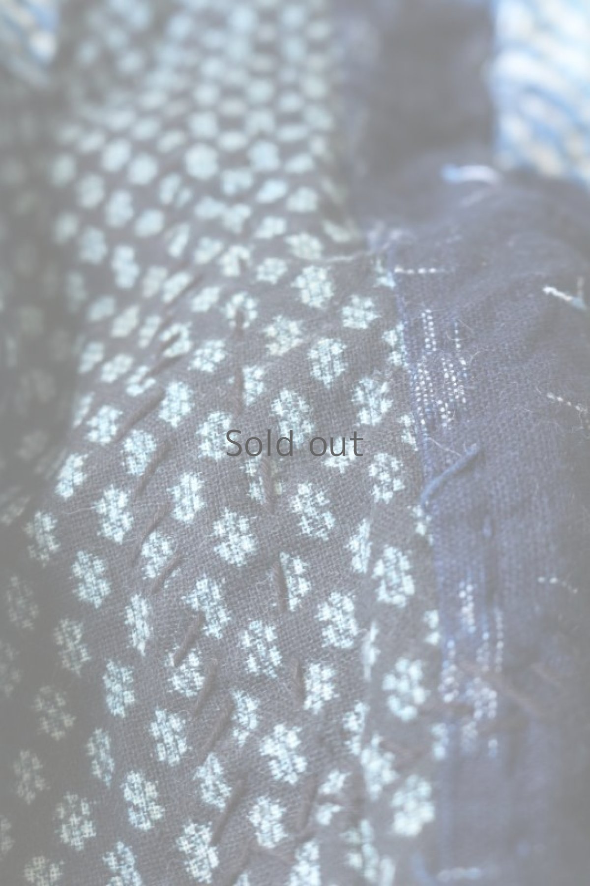 画像6: 【MITSUGU SASAKI】BORO古布　リバーシブル 米袋のトートバッグ(絣と藍染パッチワーク) (6)