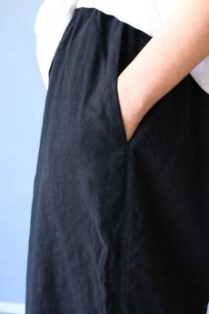 画像8: 【ササキチホ】アンティークリネン×染　裾紐　ワイドパンツ（黒/8分丈） (8)