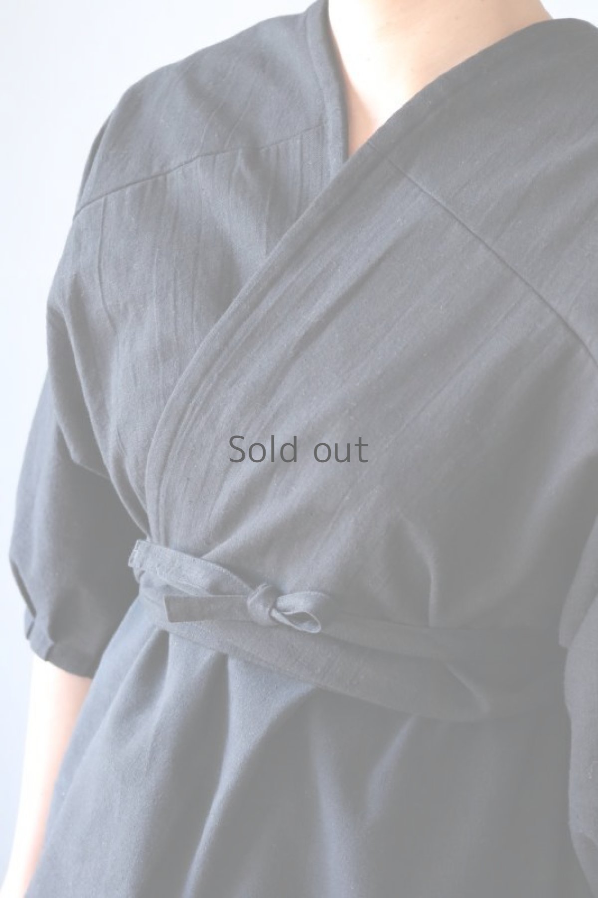 画像4: 【ササキチホ】アンティークリネン　アドスリーブス　５分袖（黒） (4)