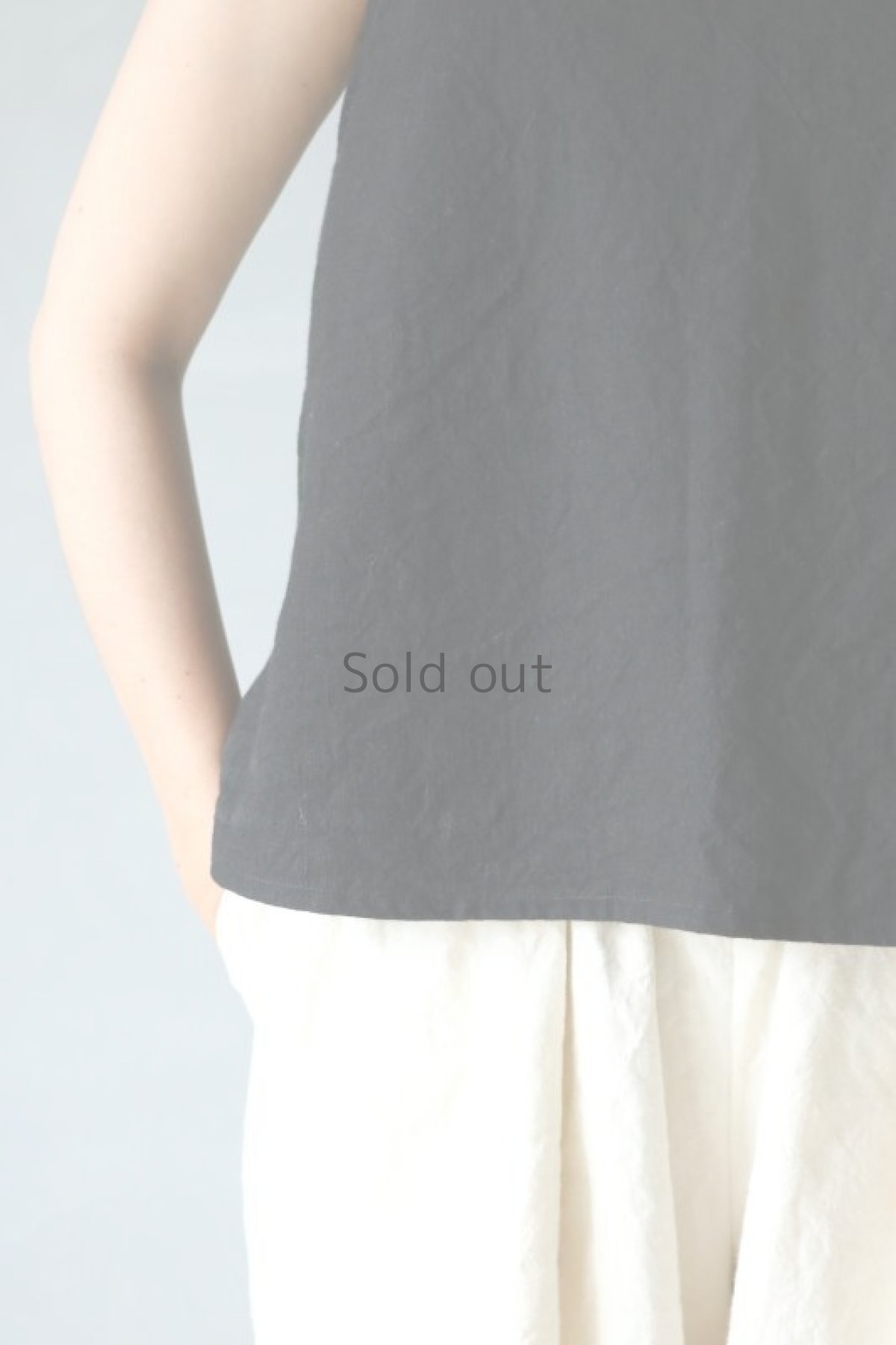 画像3: 【ササキチホ】アンティークリネン×染  タンクトップ（黒） (3)