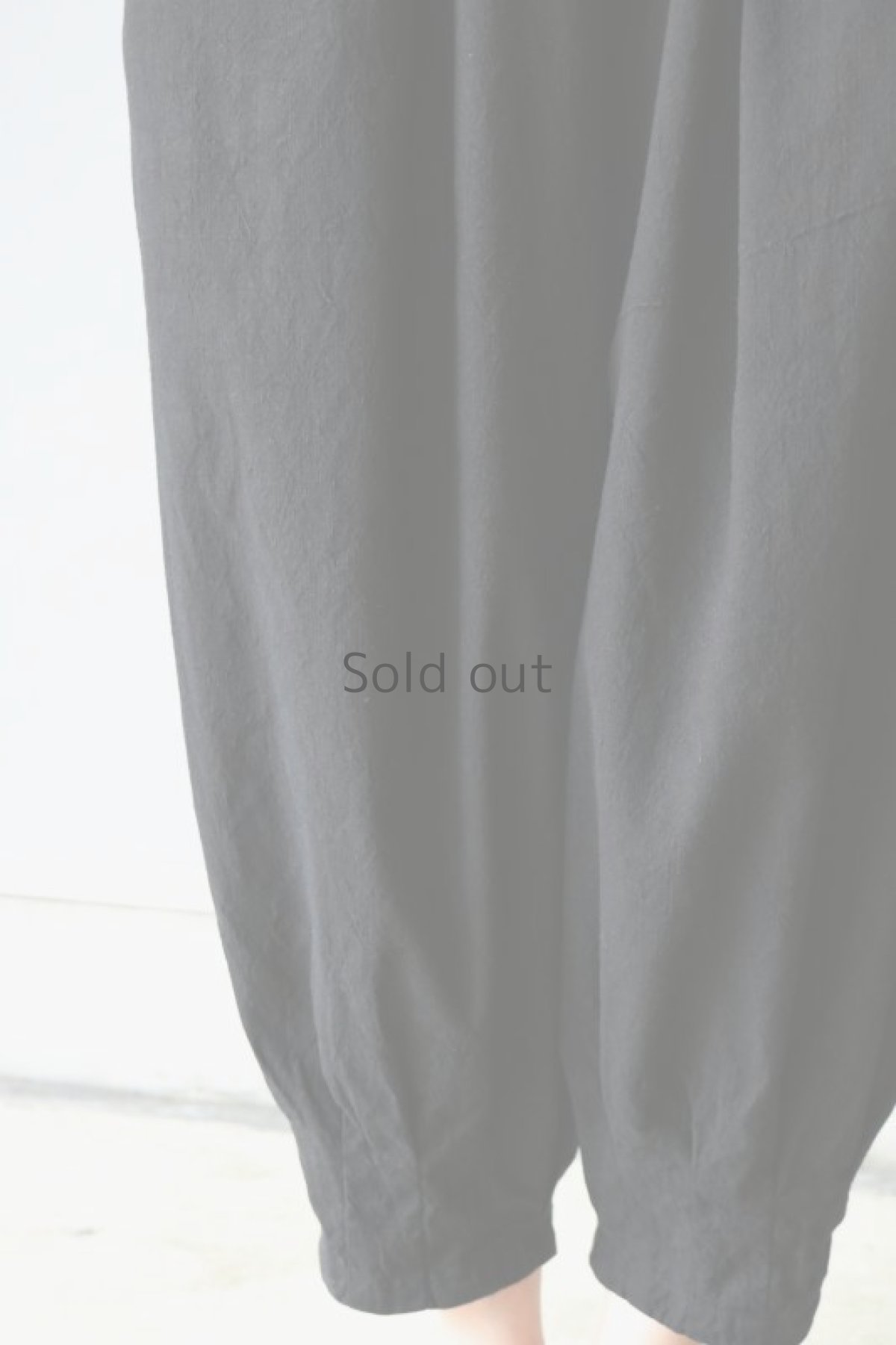 画像6: 【ササキチホ】アンティークリネン×染　バレルパンツ（黒） (6)