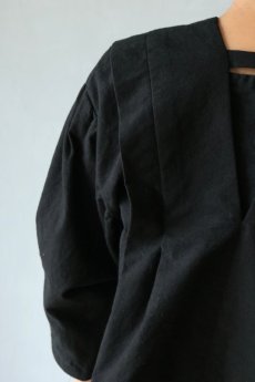画像8: 【ササキチホ】アンティークリネン×染　肩衣（七分袖/黒） (8)