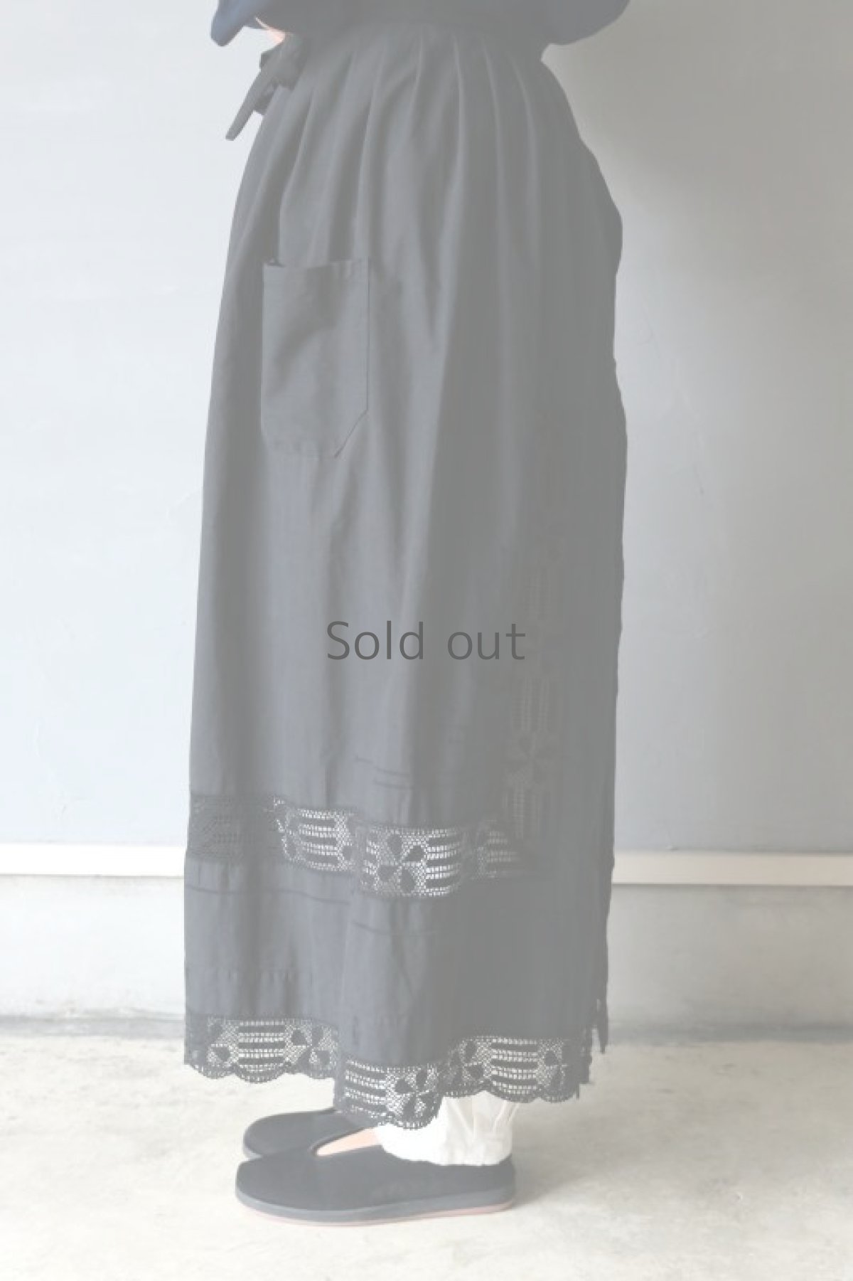 画像6: 【ササキチホ】アンティークコットン×染　腰巻エプロン（黒/FD/ポケット） (6)