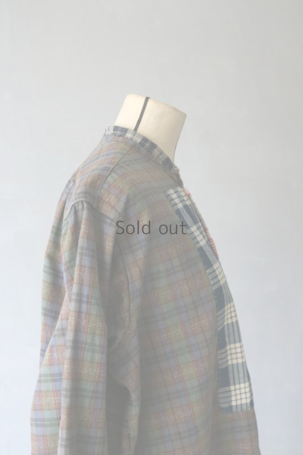 画像13: 【MITSUGU SASAKI】ビンテージリメイク　パッチワークネル　ロンググランパシャツ（赤・青・茶チェック） (13)