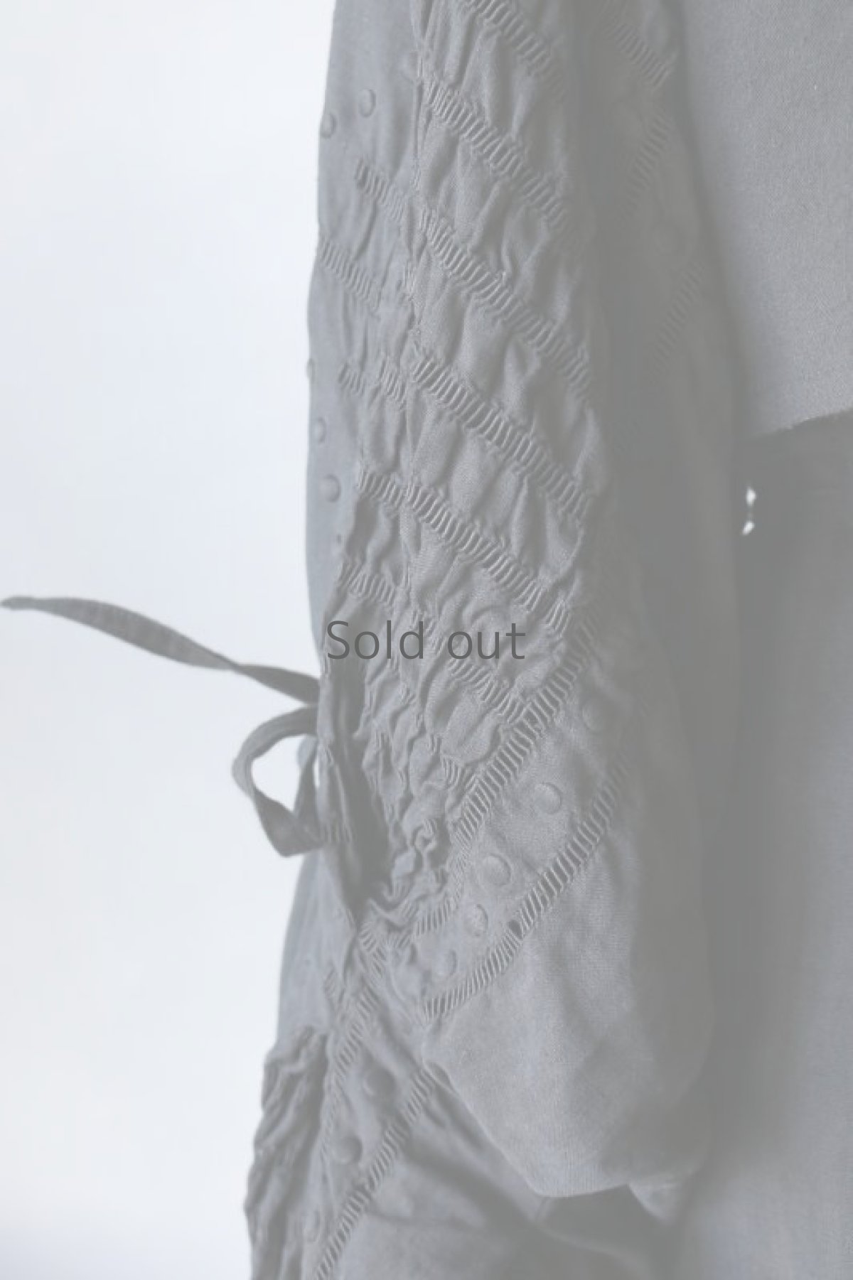 画像9: 【ササキチホ】アンティークリネン×染　短羽織　ボリューム袖（タック＋リボン/レース/黒） (9)