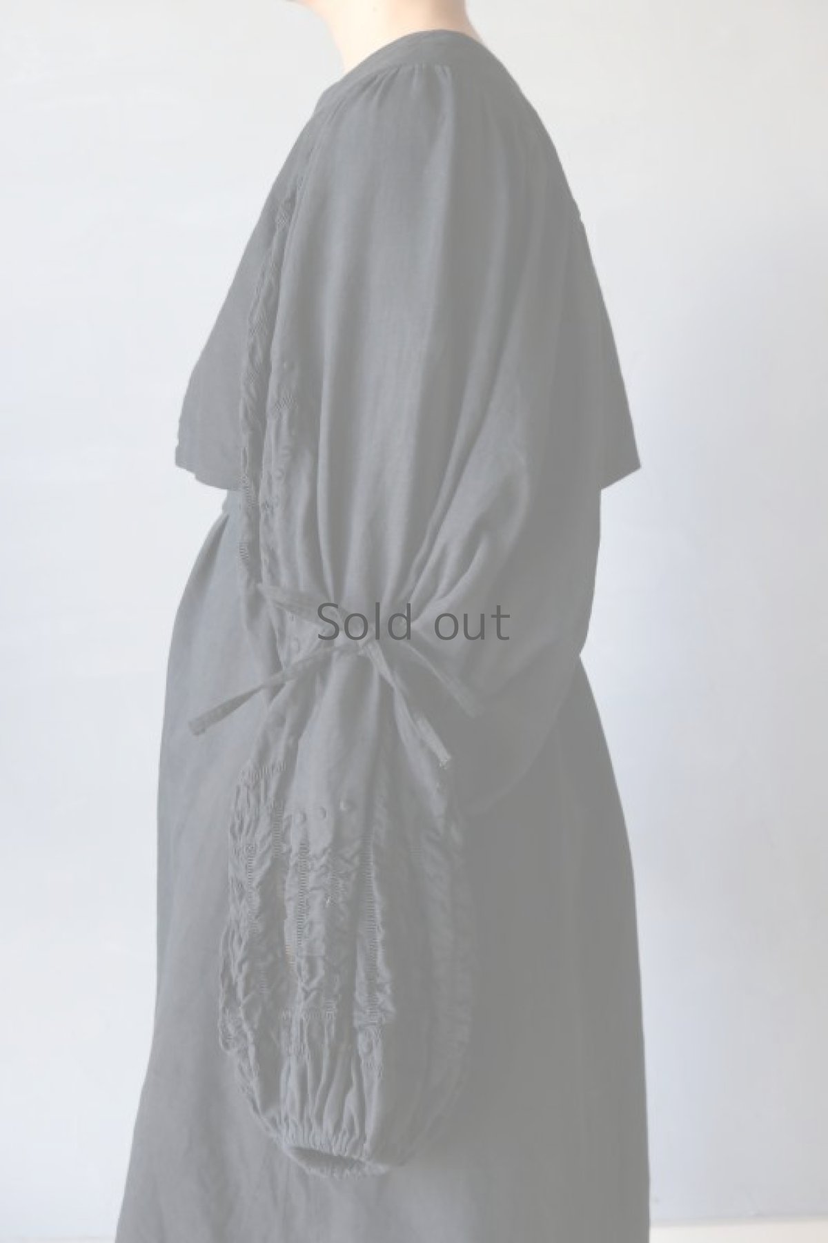 画像12: 【ササキチホ】アンティークリネン×染　短羽織　ボリューム袖（タック＋リボン/レース/黒） (12)