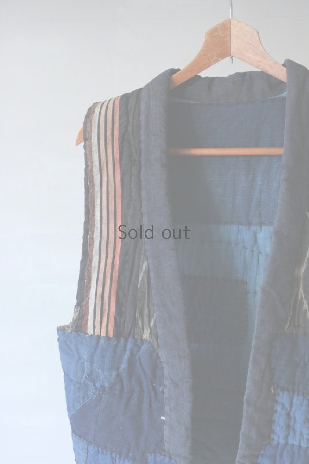 画像6: 【MITSUGU SASAKI】古布　リバーシブル　中綿　チョッキ（藍染古布） (6)