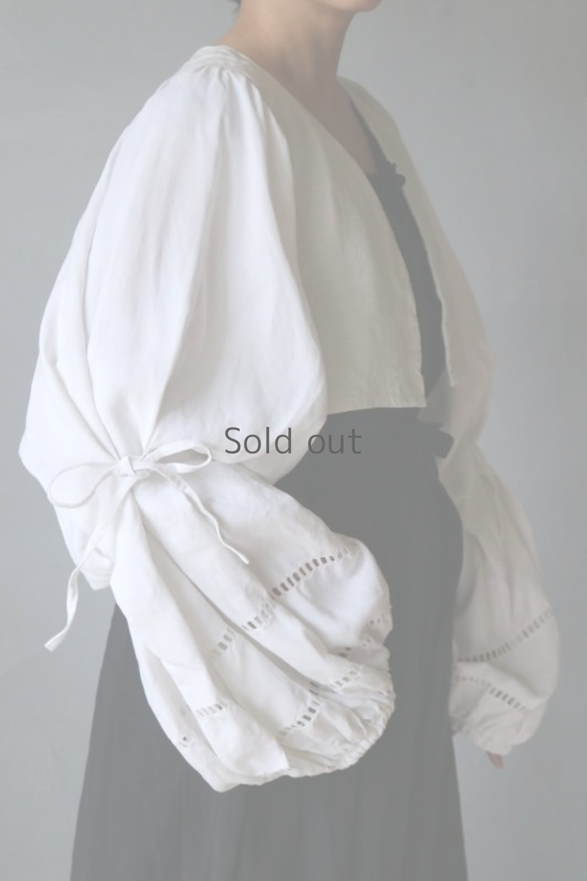 画像2: 【ササキチホ】アンティークリネン　短羽織　ボリューム袖（タック＋リボン/２トーン白/レース） (2)