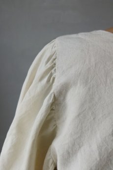 画像12: 【ササキチホ】アンティークリネン　短羽織　ボリューム袖（タック＋リボン/白/A） (12)