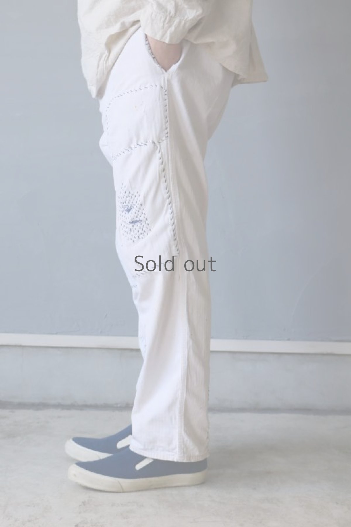 画像17: 【MITSUGU SASAKI】ビンテージ×リメイク　パッチワーク　ホワイトヘリンボーン　ワークパンツ（シンチバック） (17)