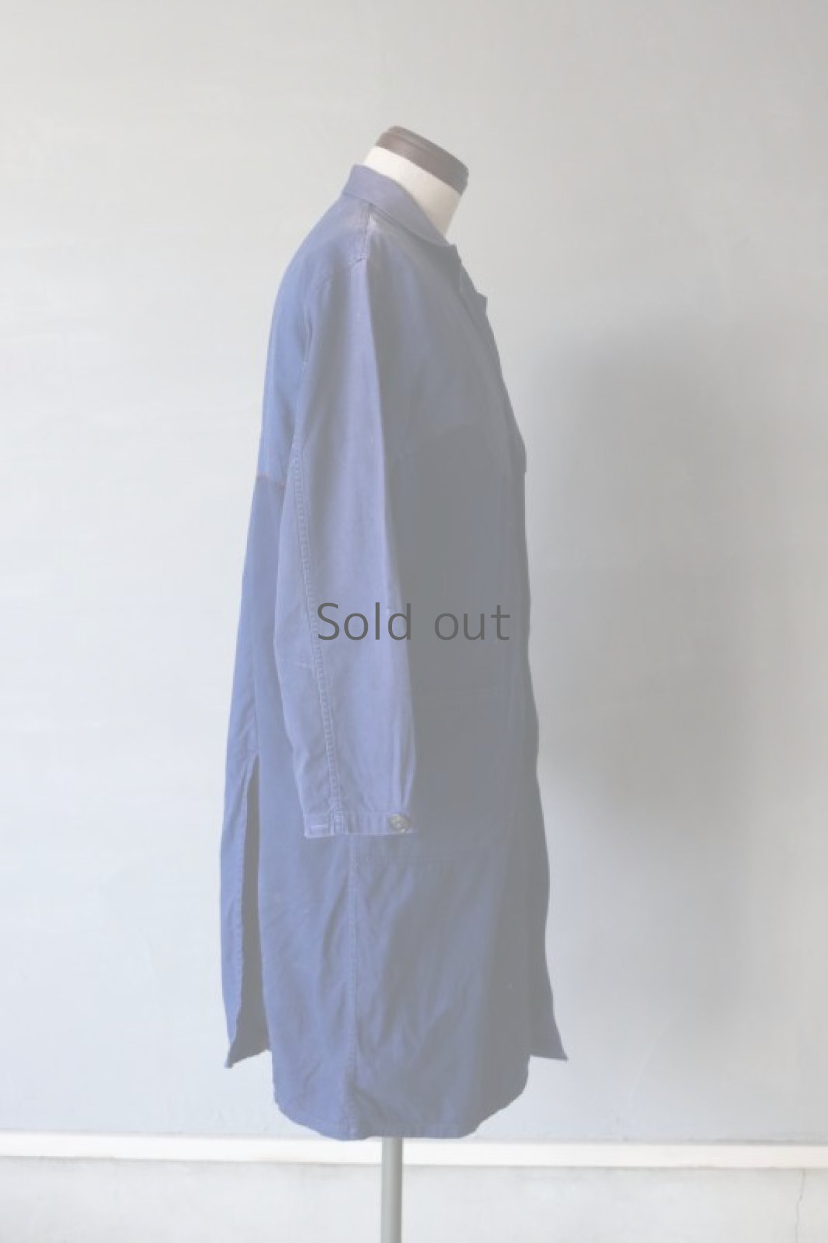 画像12: 【MITSUGU SASAKI】ビンテージリメイク　パッチワークリペア　ブルーワークコート（赤ステッチ） (12)