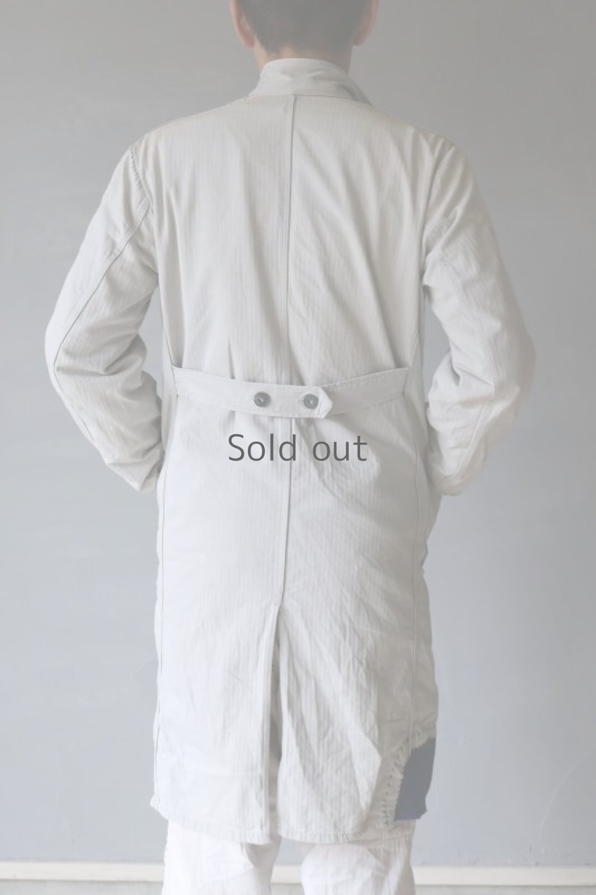 画像17: 【MITSUGU SASAKI】ビンテージリメイク　パッチワークリペア　ホワイトワークコート（ブルーパッチ） (17)