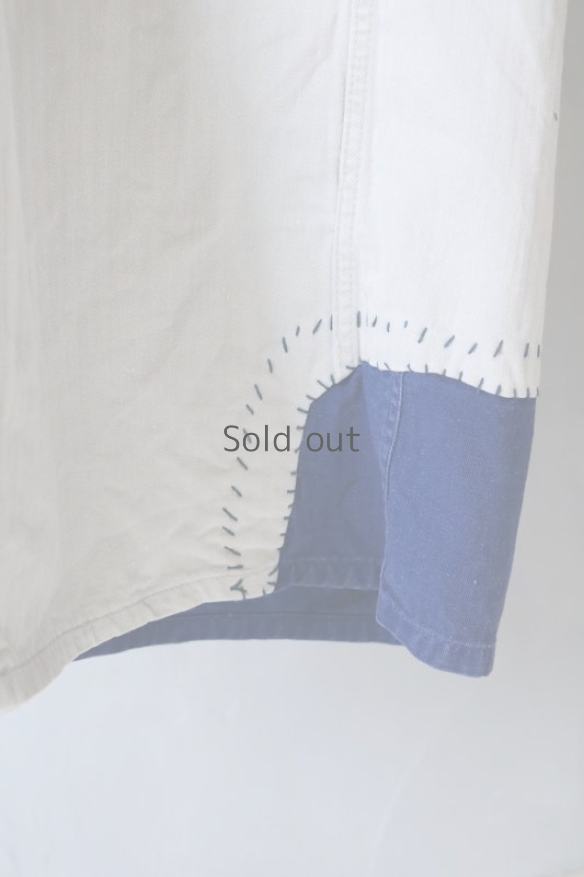 画像12: 【MITSUGU SASAKI】ビンテージリメイク　パッチワークリペア　ホワイトワークコート（ブルーパッチ） (12)