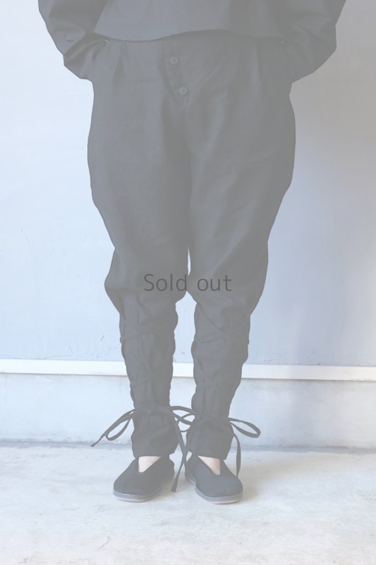 画像3: 【ササキチホ】アンティークリネン×染　レースアップ　ジョッパーズパンツ（黒） (3)