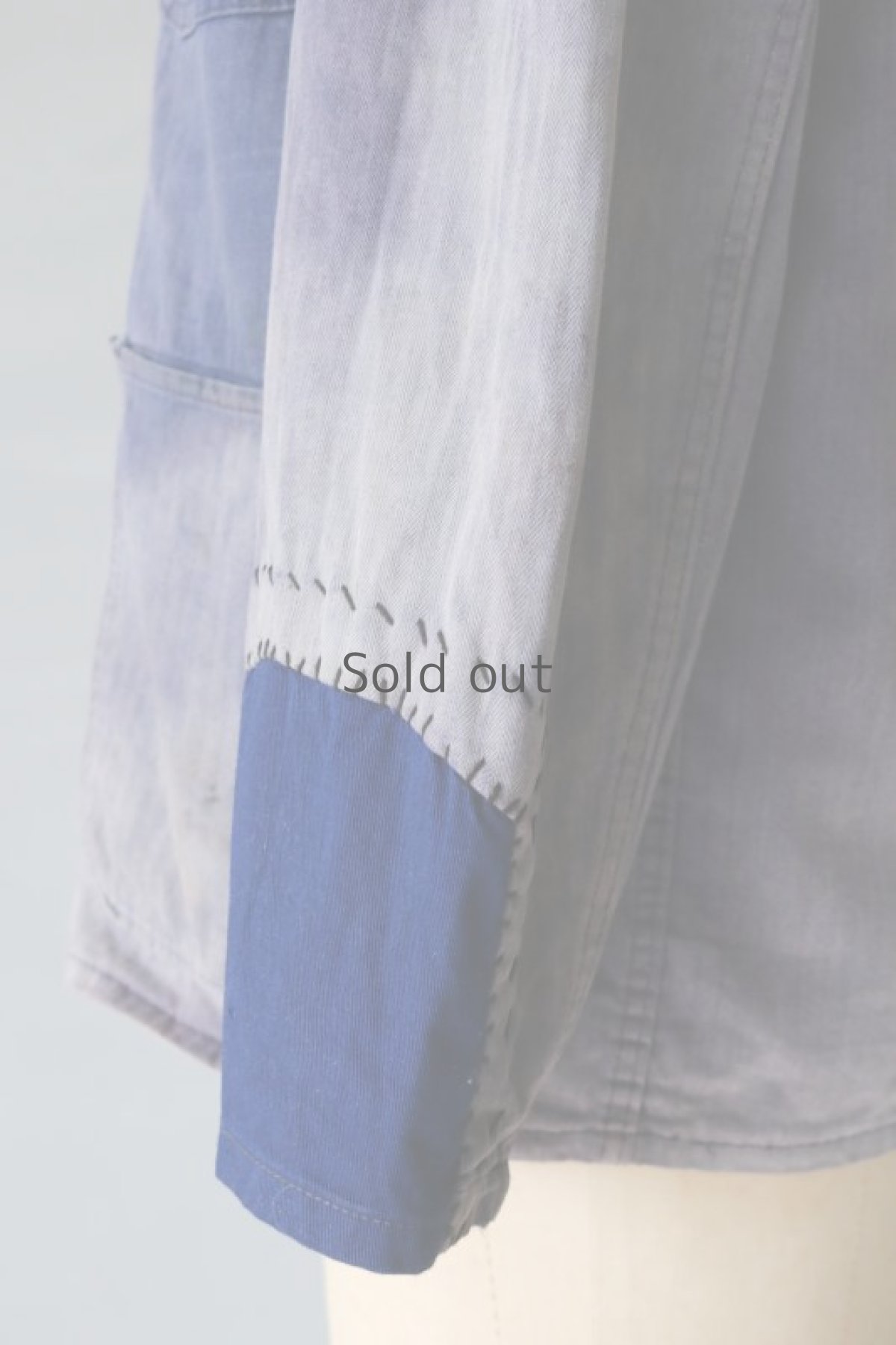 画像10: 【MITSUGU SASAKI】ビンテージリメイク　パッチワーク　ドット柄の色落ち　ワークジャケット(小さめ） (10)